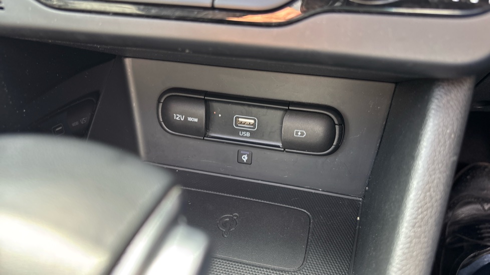 Kia Niro 1.6 GDi Hybrid 4 5dr DCT Hybrid Estate - Image 39