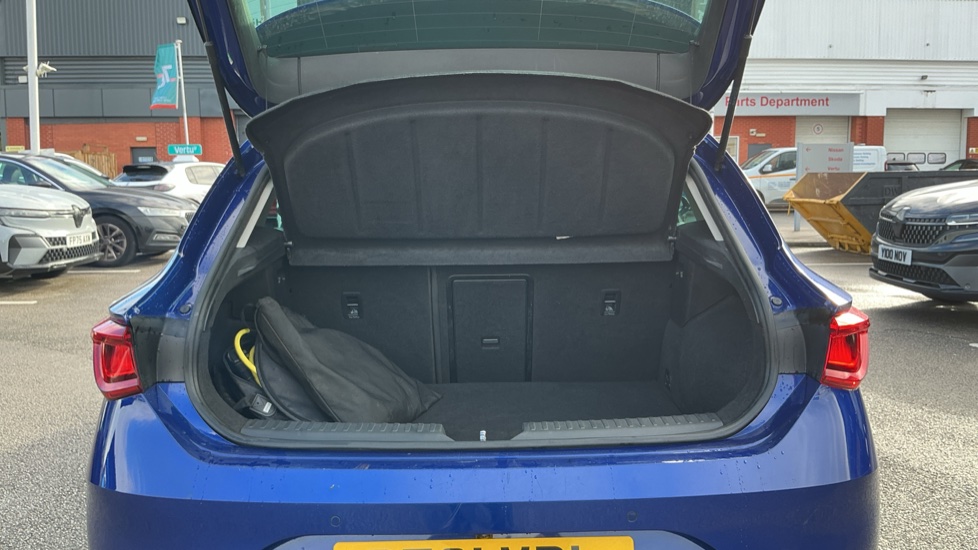 SEAT Leon 1.4 eHybrid Xcellence 5dr DSG Hatchback - Image 4