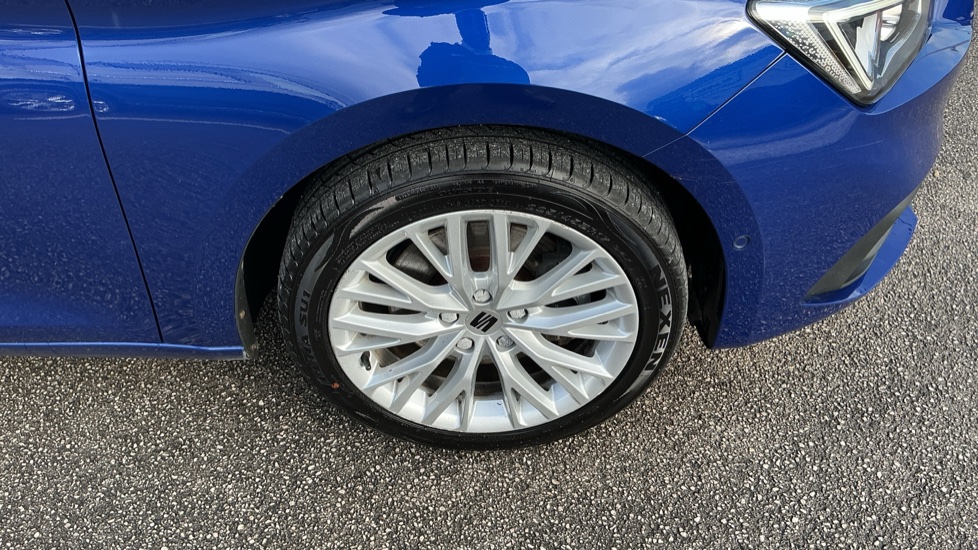 SEAT Leon 1.4 eHybrid Xcellence 5dr DSG Hatchback - Image 8