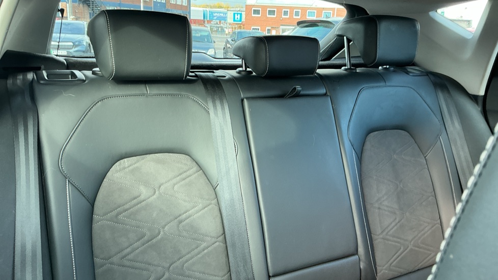 SEAT Leon 1.4 eHybrid Xcellence 5dr DSG Hatchback - Image 15