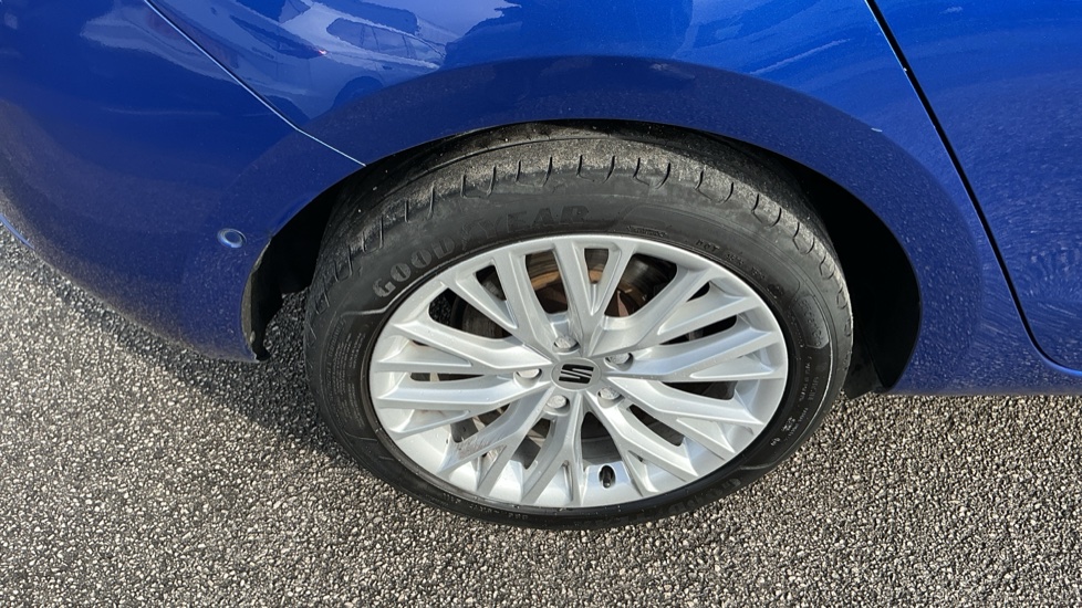 SEAT Leon 1.4 eHybrid Xcellence 5dr DSG Hatchback - Image 31