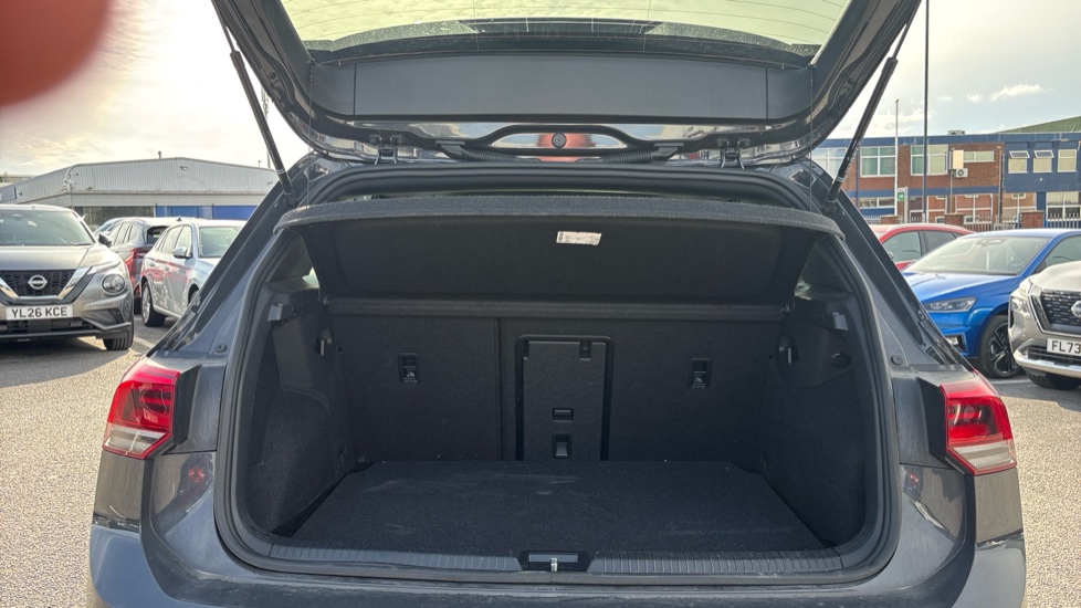 Volkswagen Golf 1.5 TSI 150 R-Line 5dr Petrol Hatchback - Image 4