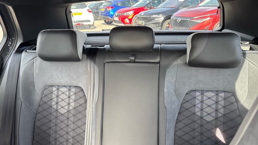 Volkswagen Golf 1.5 TSI 150 R-Line 5dr Petrol Hatchback - Image 15