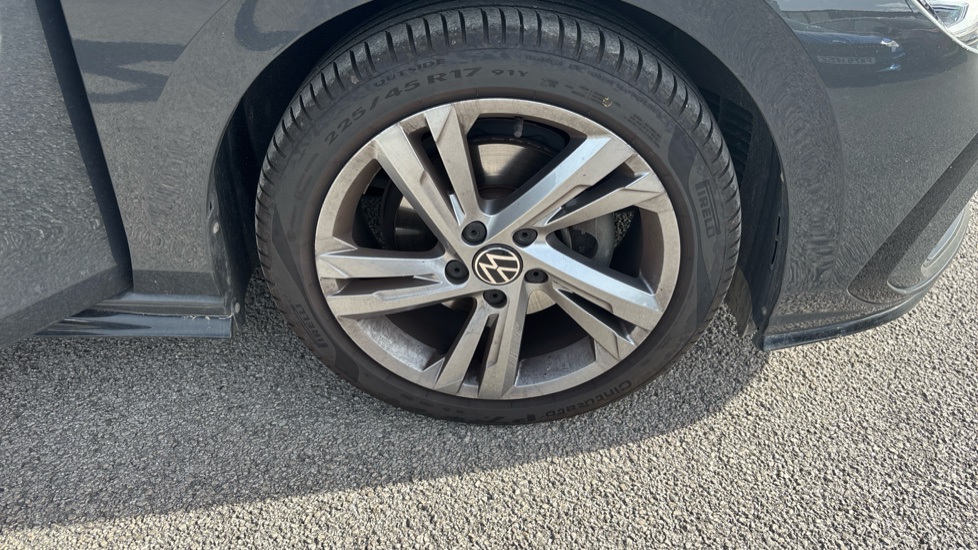 Volkswagen Golf 1.5 TSI 150 R-Line 5dr Petrol Hatchback - Image 31