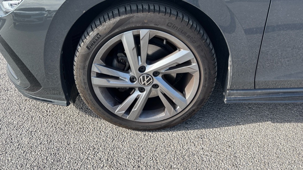 Volkswagen Golf 1.5 TSI 150 R-Line 5dr Petrol Hatchback - Image 34
