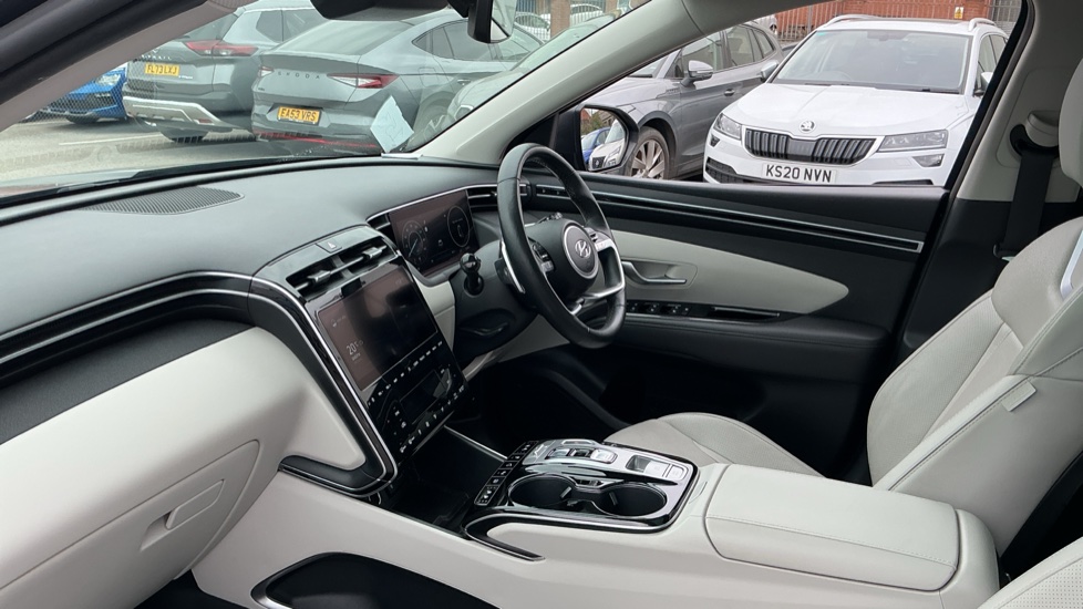 Hyundai TUCSON 1.6 TGDi Hybrid 230 Ultimate 5dr 2WD Auto Hybrid Estate - Image 9