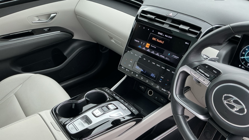 Hyundai TUCSON 1.6 TGDi Hybrid 230 Ultimate 5dr 2WD Auto Hybrid Estate - Image 14