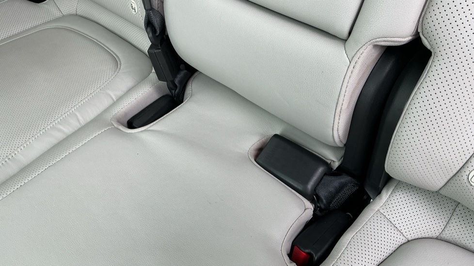 Hyundai TUCSON 1.6 TGDi Hybrid 230 Ultimate 5dr 2WD Auto Hybrid Estate - Image 17