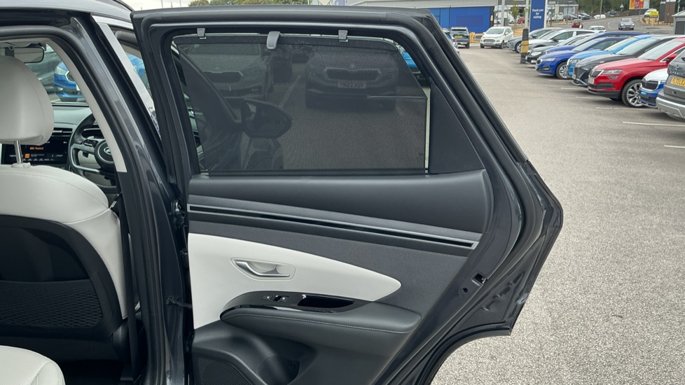 Hyundai TUCSON 1.6 TGDi Hybrid 230 Ultimate 5dr 2WD Auto Hybrid Estate - Image 23