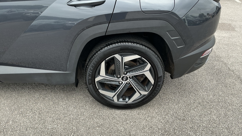 Hyundai TUCSON 1.6 TGDi Hybrid 230 Ultimate 5dr 2WD Auto Hybrid Estate - Image 37