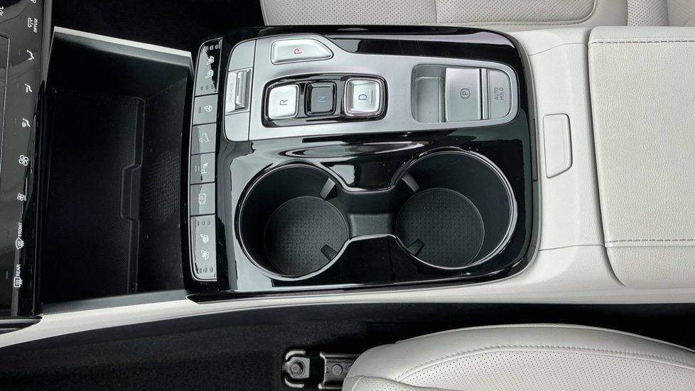 Hyundai TUCSON 1.6 TGDi Hybrid 230 Ultimate 5dr 2WD Auto Hybrid Estate - Image 41