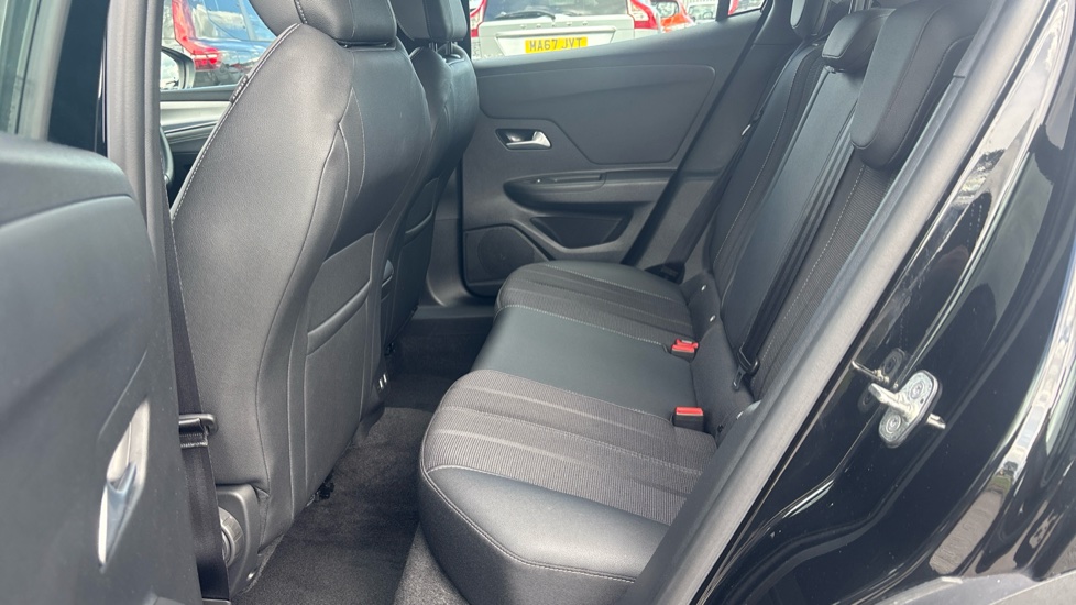 Vauxhall Mokka 1.2 Turbo Elite Nav 5dr Auto Petrol Hatchback - Image 16