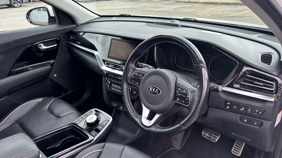 Kia E-Niro 150kW 4+ 64kWh 5dr Auto Electric Estate - Image 11