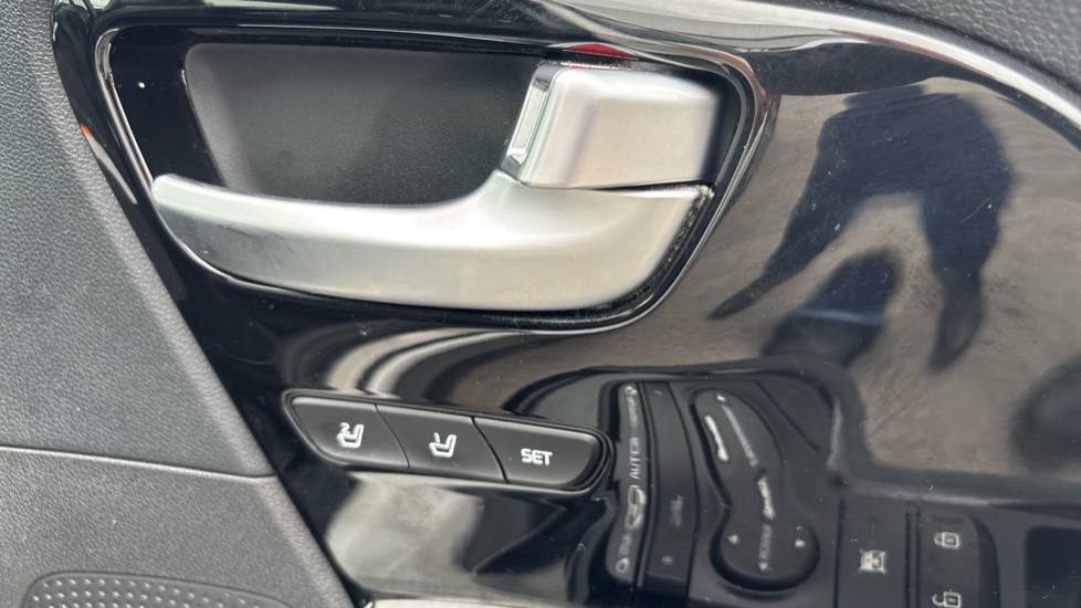 Kia E-Niro 150kW 4+ 64kWh 5dr Auto Electric Estate - Image 27