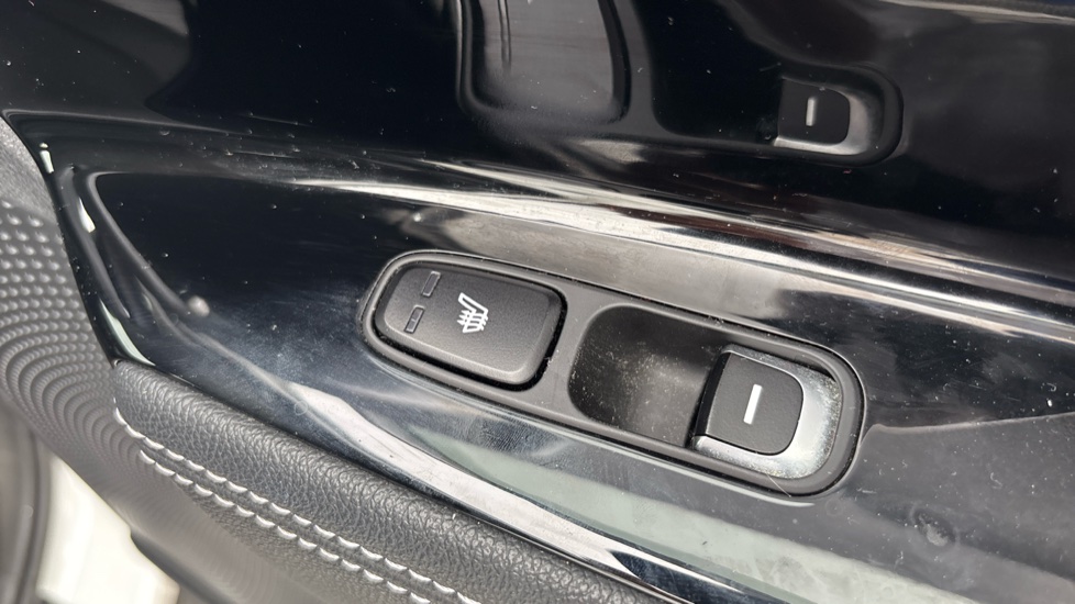Kia E-Niro 150kW 4+ 64kWh 5dr Auto Electric Estate - Image 29