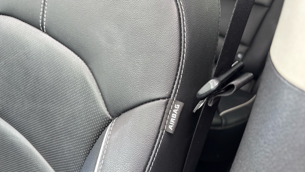 Kia E-Niro 150kW 4+ 64kWh 5dr Auto Electric Estate - Image 34
