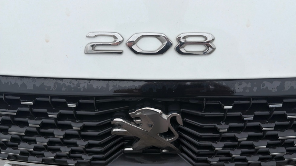 Peugeot 208 1.2 PureTech 130 GT 5dr EAT8 Petrol Hatchback - Image 8
