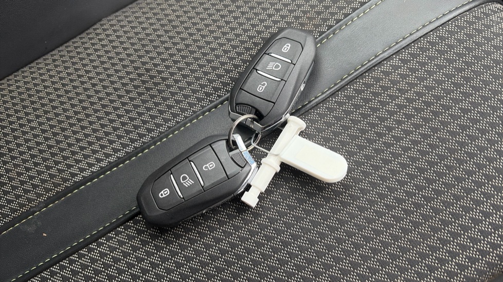 Peugeot 208 1.2 PureTech 130 GT 5dr EAT8 Petrol Hatchback - Image 20