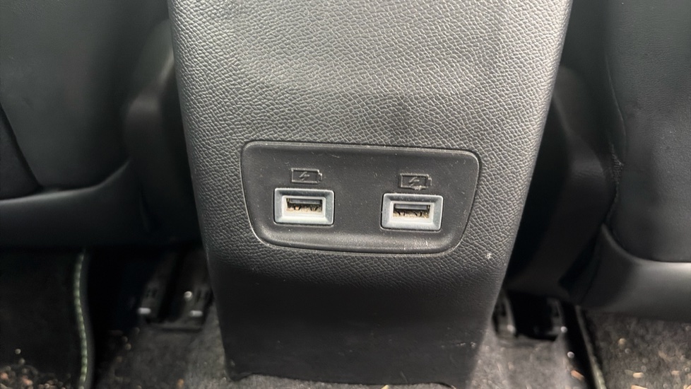 Peugeot 208 1.2 PureTech 130 GT 5dr EAT8 Petrol Hatchback - Image 39
