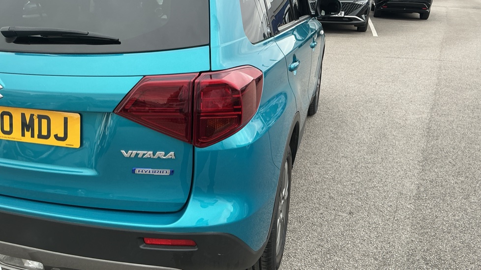 Suzuki Vitara 1.4 Boosterjet 48V Hybrid SZ-T 5dr Petrol Estate - Image 40