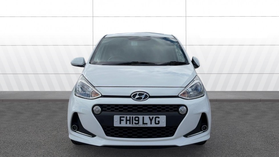 Hyundai i10 1.2 Premium SE 5dr Petrol Hatchback - Image 3