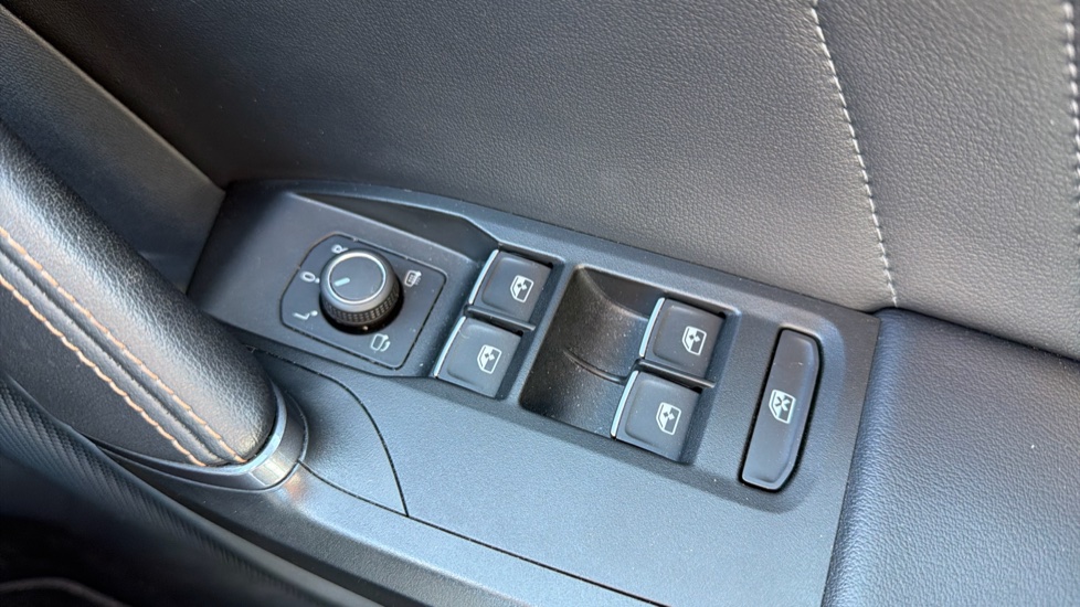 CUPRA Formentor 2.0 TSI 190 V2 5dr DSG 4Drive Petrol Estate - Image 30
