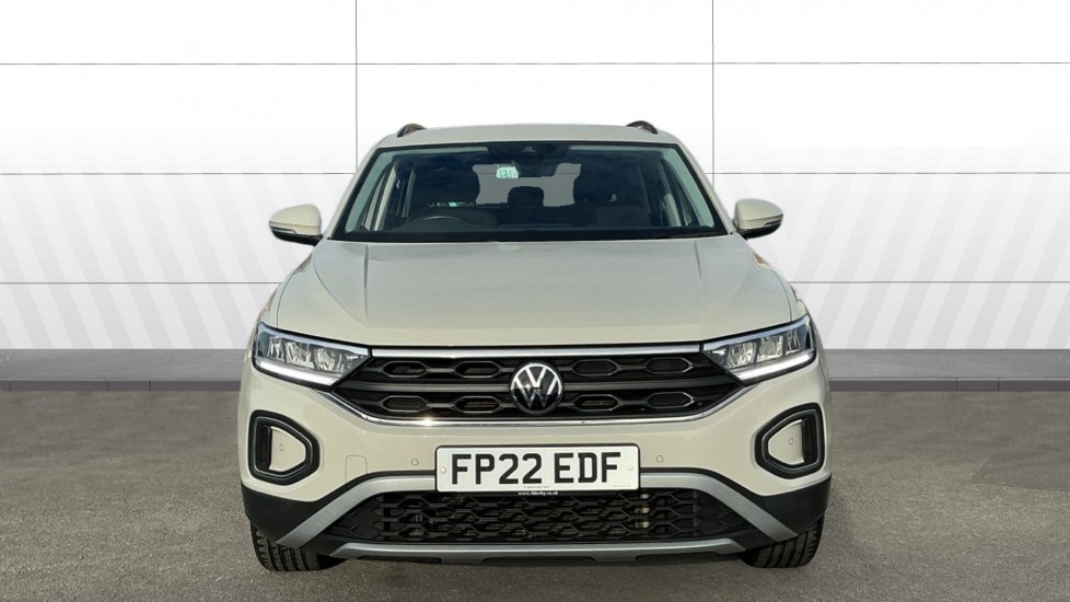 Volkswagen T-Roc 1.5 TSI Life 5dr Petrol Hatchback - Image 3