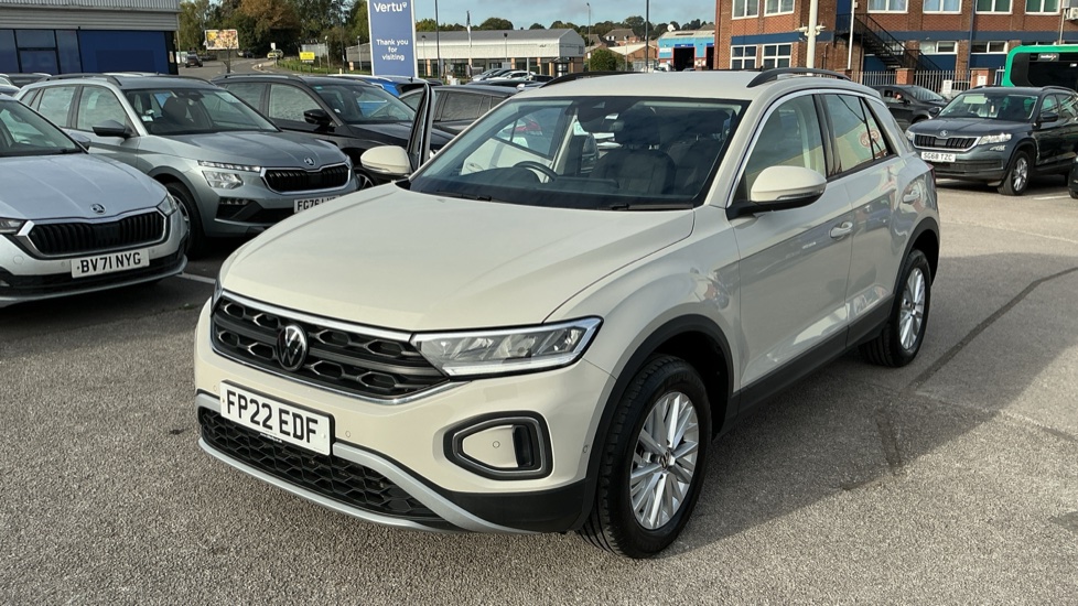 Volkswagen T-Roc 1.5 TSI Life 5dr Petrol Hatchback - Image 8