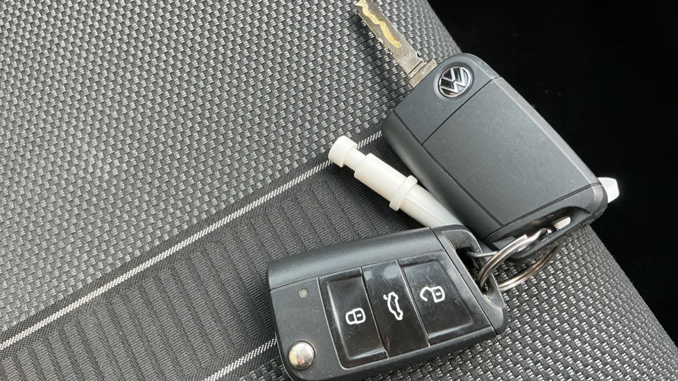 Volkswagen T-Roc 1.5 TSI Life 5dr Petrol Hatchback - Image 20