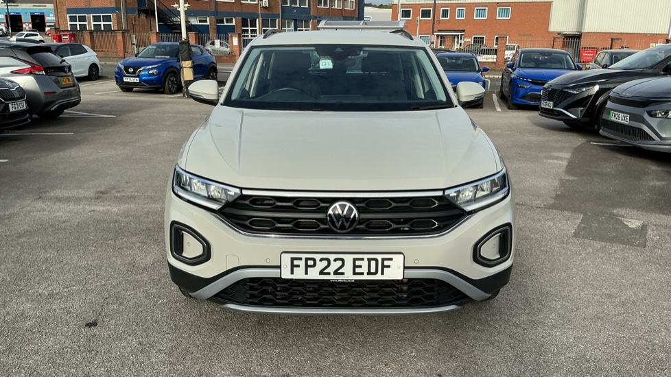 Volkswagen T-Roc 1.5 TSI Life 5dr Petrol Hatchback - Image 25