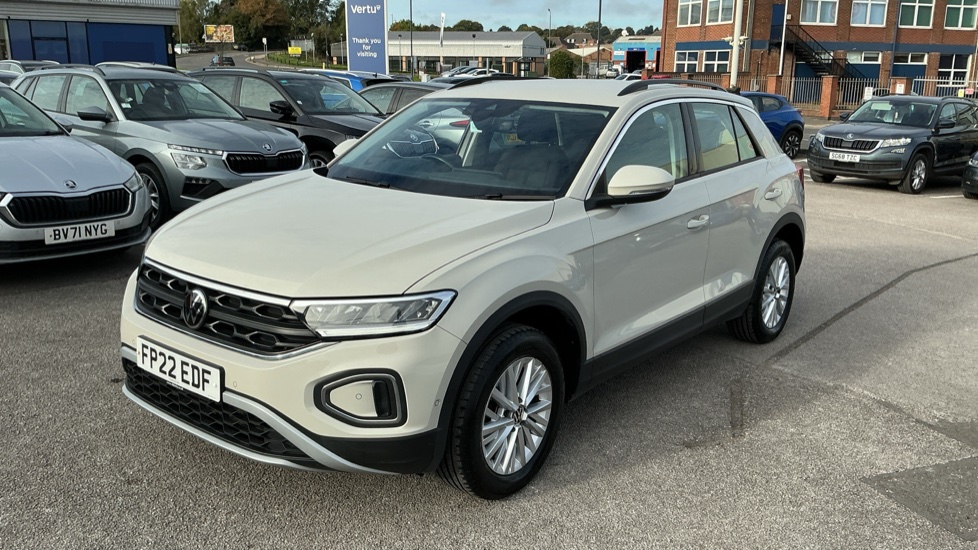 Volkswagen T-Roc 1.5 TSI Life 5dr Petrol Hatchback - Image 26