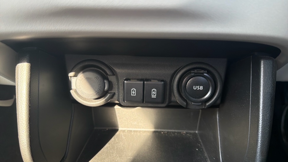 Suzuki Swift 1.2 Mild Hybrid Motion 5dr Petrol Hatchback - Image 35