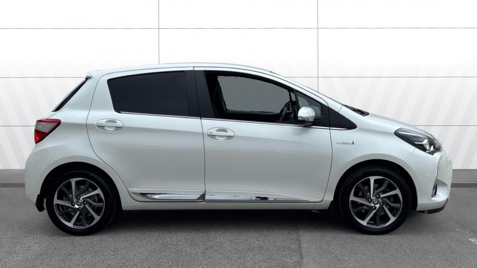 Toyota Yaris 1.5 Hybrid Excel 5dr CVT Hybrid Hatchback - Image 5
