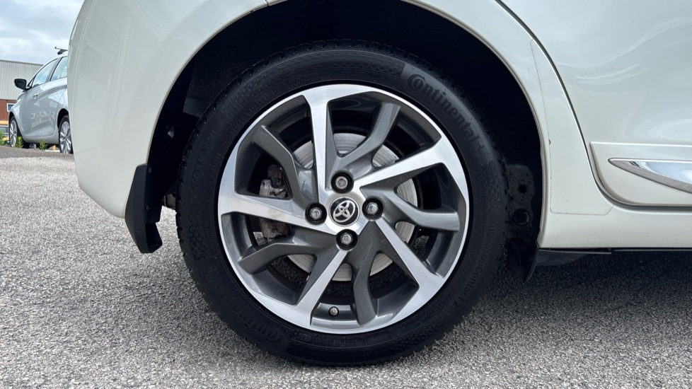 Toyota Yaris 1.5 Hybrid Excel 5dr CVT Hybrid Hatchback - Image 7