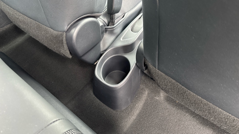Toyota Yaris 1.5 Hybrid Excel 5dr CVT Hybrid Hatchback - Image 27