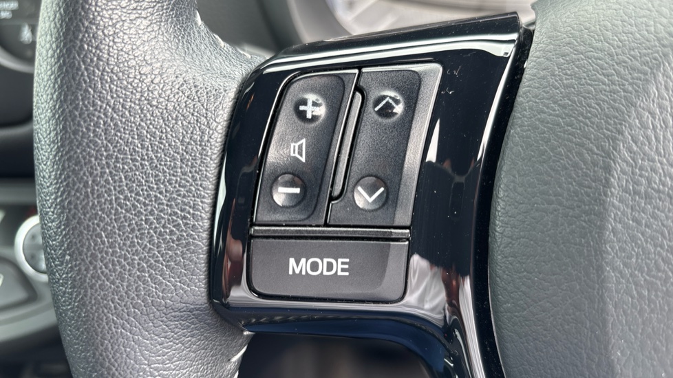 Toyota Yaris 1.5 Hybrid Excel 5dr CVT Hybrid Hatchback - Image 30