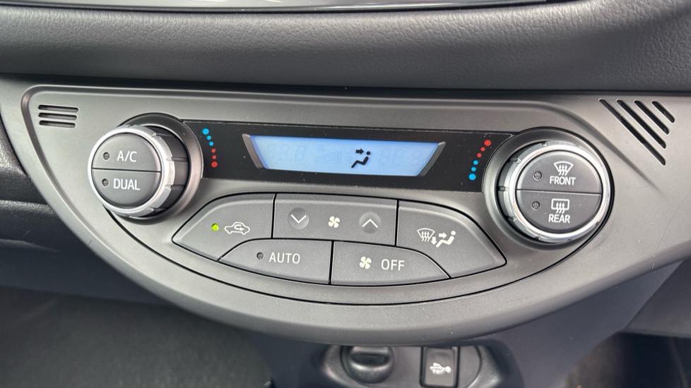 Toyota Yaris 1.5 Hybrid Excel 5dr CVT Hybrid Hatchback - Image 31