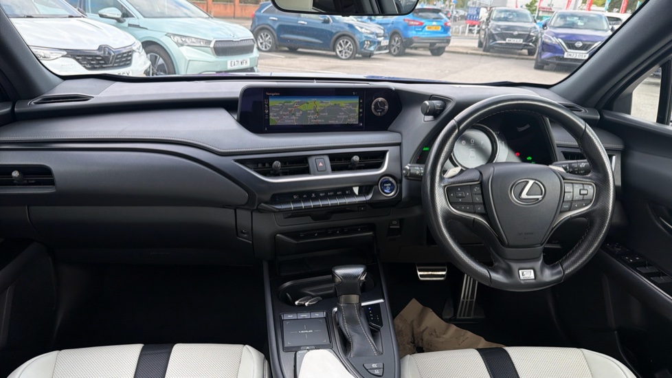 Lexus UX 250h 2.0 F-Sport 5dr CVT [Nav] Hybrid Hatchback - Image 10