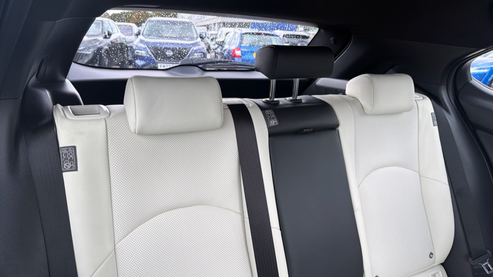Lexus UX 250h 2.0 F-Sport 5dr CVT [Nav] Hybrid Hatchback - Image 15