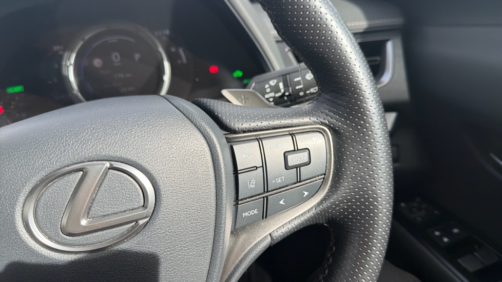 Lexus UX 250h 2.0 F-Sport 5dr CVT [Nav] Hybrid Hatchback - Image 23