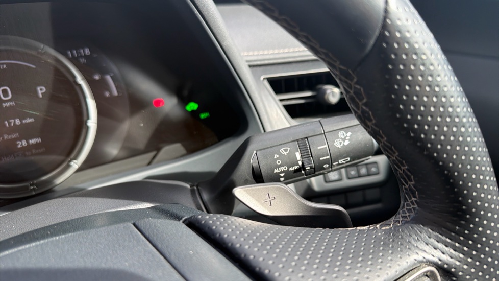 Lexus UX 250h 2.0 F-Sport 5dr CVT [Nav] Hybrid Hatchback - Image 24
