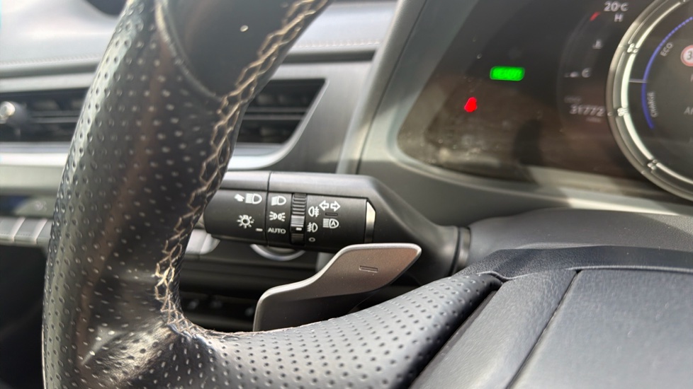 Lexus UX 250h 2.0 F-Sport 5dr CVT [Nav] Hybrid Hatchback - Image 25