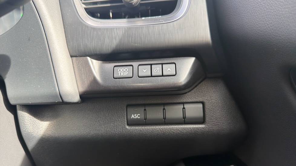 Lexus UX 250h 2.0 F-Sport 5dr CVT [Nav] Hybrid Hatchback - Image 27