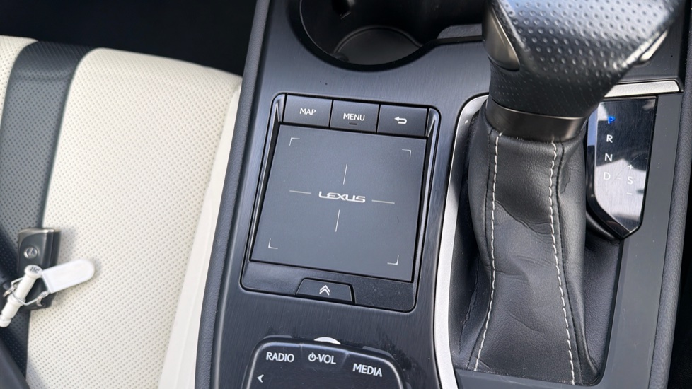 Lexus UX 250h 2.0 F-Sport 5dr CVT [Nav] Hybrid Hatchback - Image 31