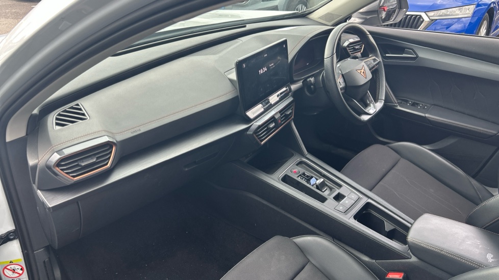 CUPRA Formentor 1.4 eHybrid 204 V1 5dr DSG Estate - Image 9