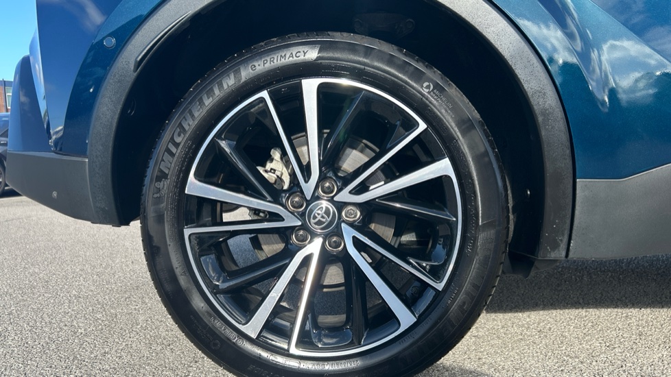 Toyota C-HR 1.8 Hybrid Excel 5dr CVT Hybrid Hatchback - Image 7