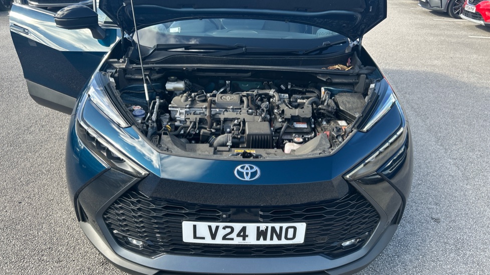 Toyota C-HR 1.8 Hybrid Excel 5dr CVT Hybrid Hatchback - Image 8
