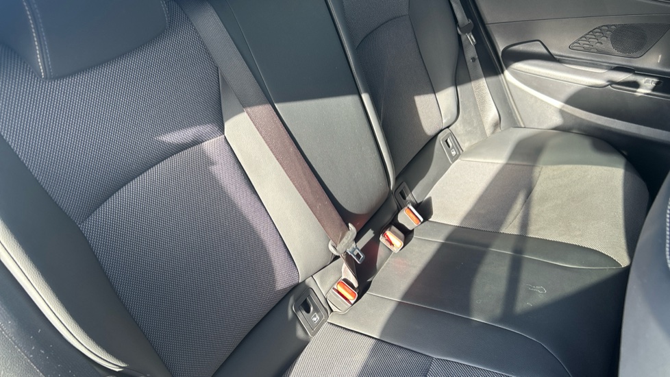 Toyota C-HR 1.8 Hybrid Excel 5dr CVT Hybrid Hatchback - Image 16