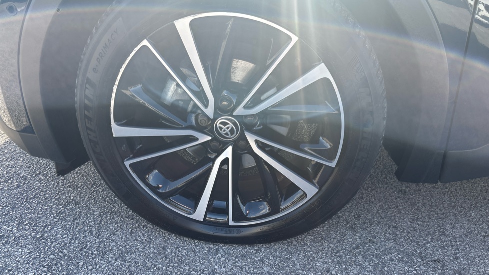 Toyota C-HR 1.8 Hybrid Excel 5dr CVT Hybrid Hatchback - Image 26