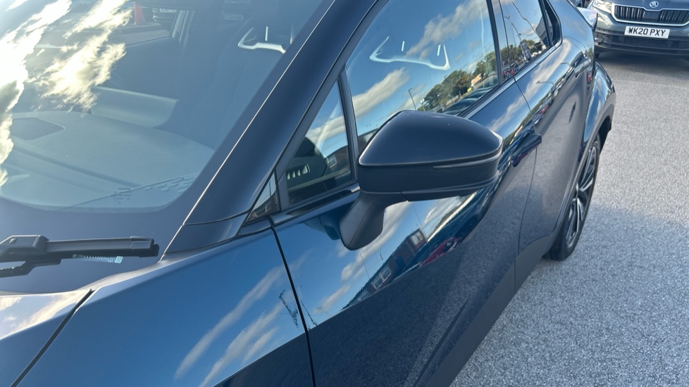 Toyota C-HR 1.8 Hybrid Excel 5dr CVT Hybrid Hatchback - Image 32